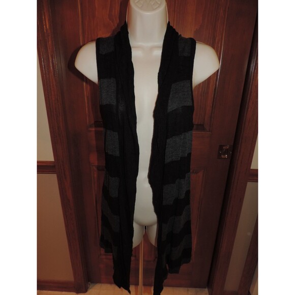 Maurice's Cardigan Women's Cardi Knit Sleeveless Racer Back Flyaway Size Medium - Picture 1 of 5